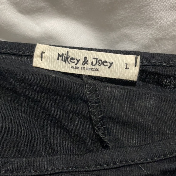 BLACK CROP LONG SLEEVE FRONT TWIST - Picture 3 of 3